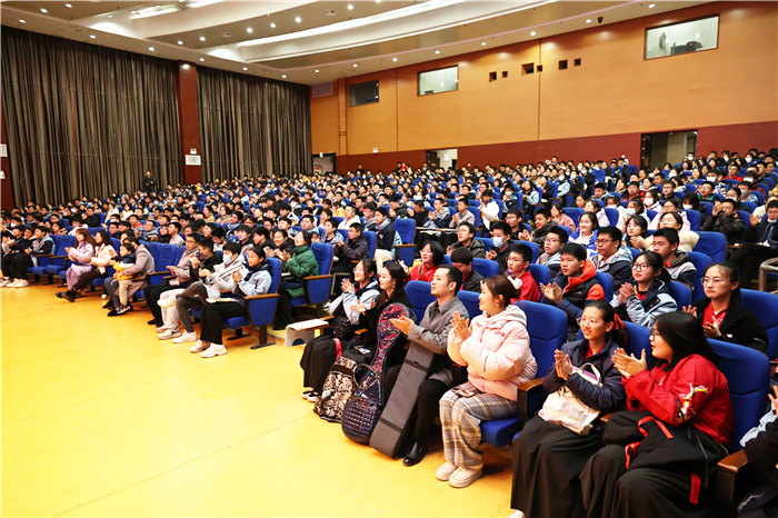 合肥市2023年高雅艺术进校园专场luck18平台站(图2) 合肥市2023年高雅艺术进校园专场luck18平台站(图2)