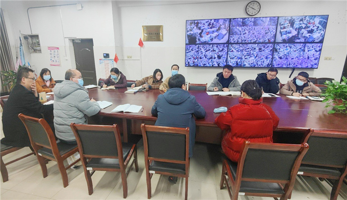 高三备课组长会1.jpg 高三备课组长会1.jpg