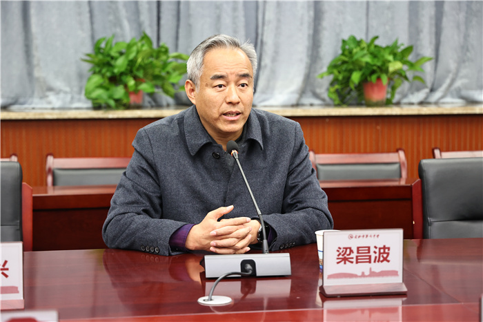 南昌市教育局一行莅临luck18平台调研交流(图5) 南昌市教育局一行莅临luck18平台调研交流(图5)