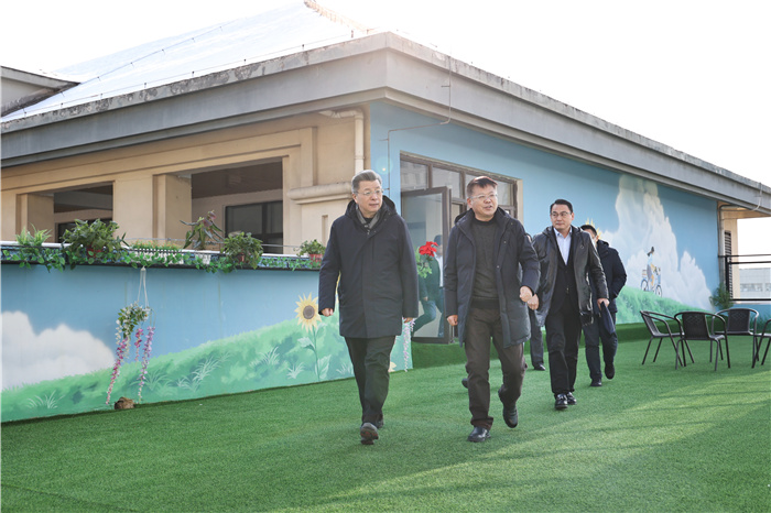 合肥市学生心理健康工作座谈会在luck18平台举行(图3)