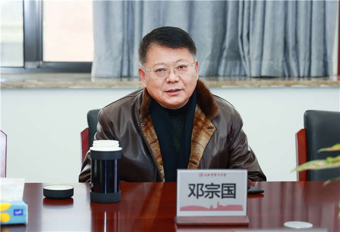 湖北荆州石首市电教馆一行莅临luck18平台参观交流(图3) 湖北荆州石首市电教馆一行莅临luck18平台参观交流(图3)