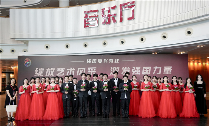 luck18平台一帆合唱团引吭高歌拉开合肥市第十五届中小学文化艺术节合唱专场展演的序幕(图1)