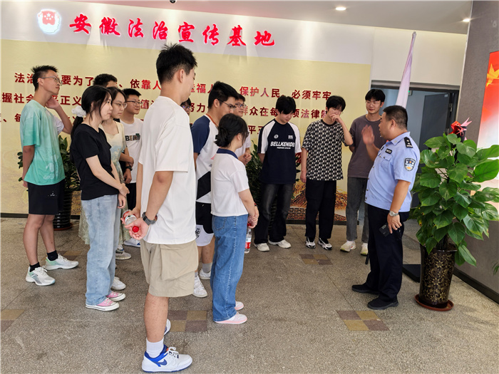 luck18平台暑期社会实践系列活动之五：“与法同行 共护成长”  过个不一“young”的暑假(图2)