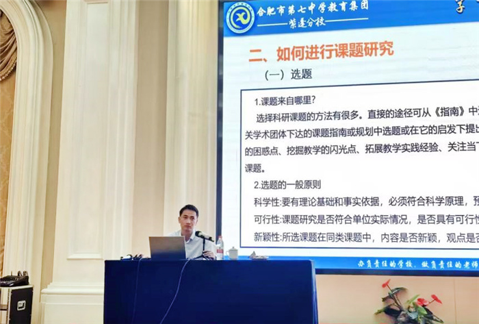 陈春.jpg 陈春.jpg