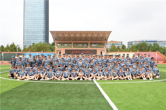 luck18平台高一军训结营仪式圆满落幕(图14)