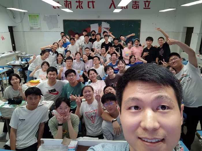 最忆七中(十二),2024届33班张诗奇心中的母校(图4) 最忆七中(十二),2024届33班张诗奇心中的母校(图4)