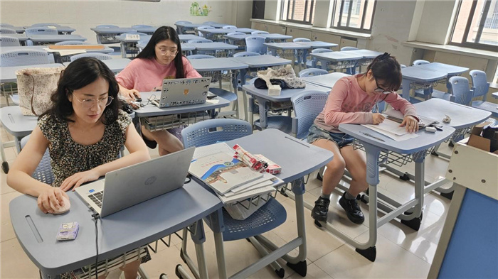 心理组集体备课.jpg 心理组集体备课.jpg