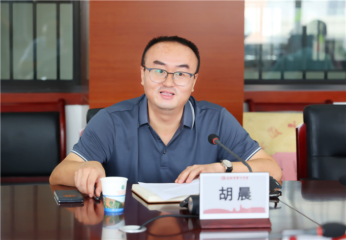luck18平台与安徽师范大学马克思主义学院举行教育实习基地签约仪式(图5) luck18平台与安徽师范大学马克思主义学院举行教育实习基地签约仪式(图5)