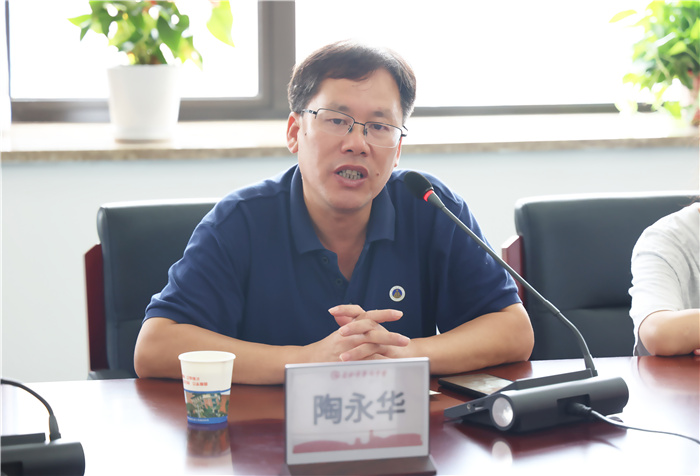 luck18平台与安徽师范大学马克思主义学院举行教育实习基地签约仪式(图7) luck18平台与安徽师范大学马克思主义学院举行教育实习基地签约仪式(图7)
