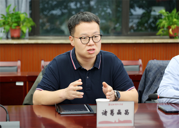 中国民航大学优质生源基地授牌仪式在luck18平台举行(图3) 中国民航大学优质生源基地授牌仪式在luck18平台举行(图3)