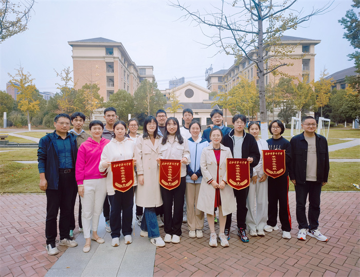 晨读一等奖班级.jpg