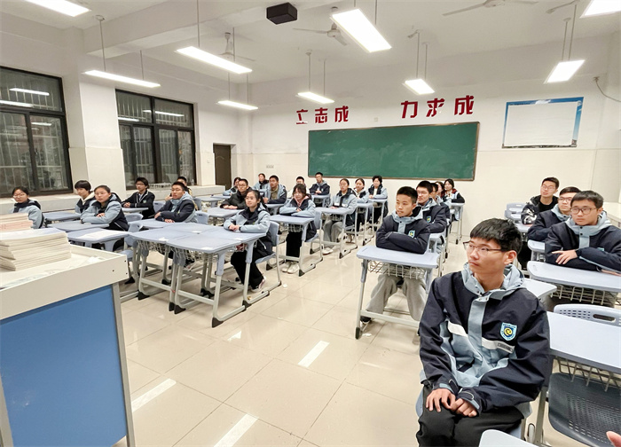 luck18平台高一年级举办历史人物评述写作活动(图2)