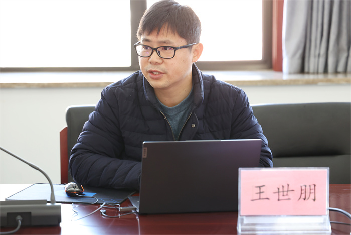 漯河实验高级中学一行莅临luck18平台考察交流(图5) 漯河实验高级中学一行莅临luck18平台考察交流(图5)