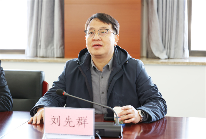 漯河实验高级中学一行莅临luck18平台考察交流(图3) 漯河实验高级中学一行莅临luck18平台考察交流(图3)