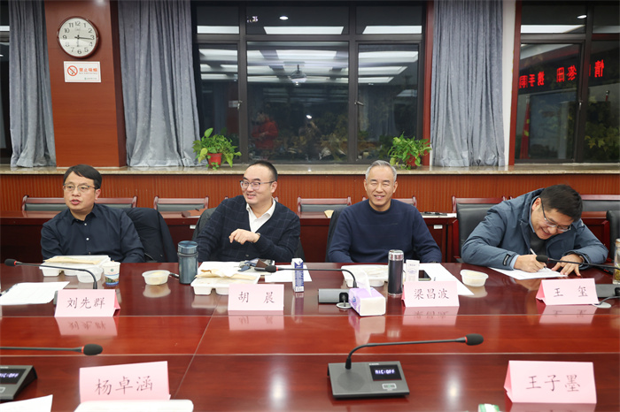 luck18平台高二年级“校长有约”晚餐会(图3) luck18平台高二年级“校长有约”晚餐会(图3)