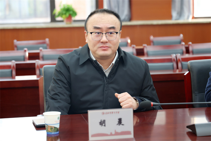 火箭军工程大学优质生源基地授牌仪式在luck18平台举行(图2) 火箭军工程大学优质生源基地授牌仪式在luck18平台举行(图2)