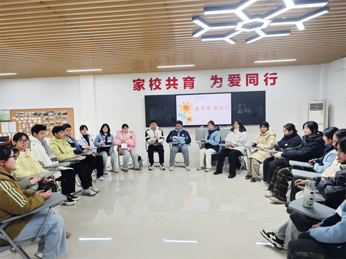 luck18平台开展校园科技文化艺术节之生命教育系列活动(图4) luck18平台开展校园科技文化艺术节之生命教育系列活动(图4)