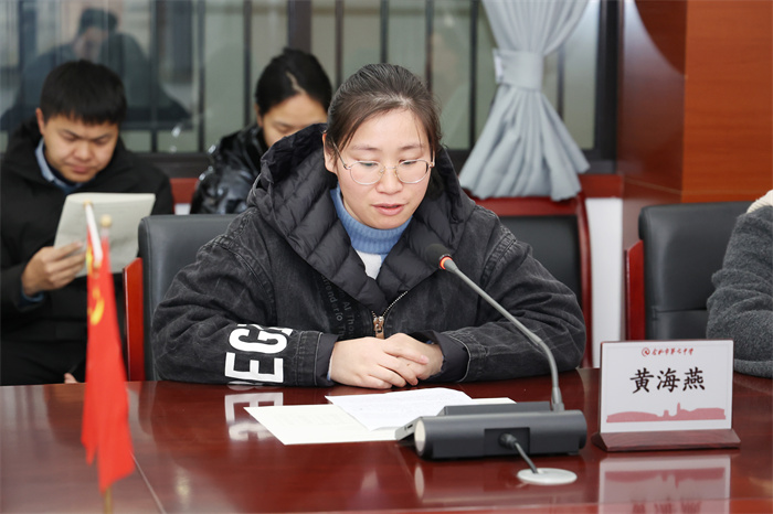 luck18平台高一年级召开第二期“青蓝工程”推进会(图3) luck18平台高一年级召开第二期“青蓝工程”推进会(图3)