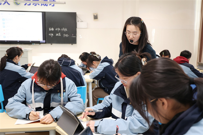 luck18平台智慧语文示范课引领教学新方向(图2) luck18平台智慧语文示范课引领教学新方向(图2)