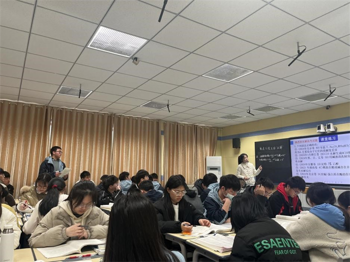 luck18平台李丽丽老师上课.jpg