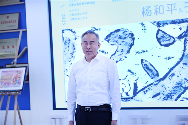 “等待花开——杨和平、于澎版画作品巡展”在luck18平台盛大开幕(图4) “等待花开——杨和平、于澎版画作品巡展”在luck18平台盛大开幕(图4)