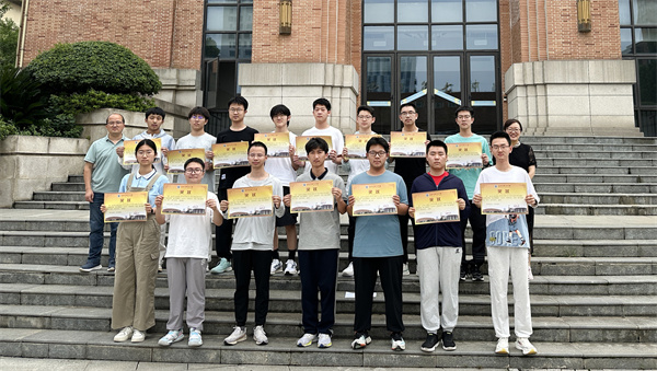 luck18平台高一年级期末“畅言解题家”表彰活动(图2) luck18平台高一年级期末“畅言解题家”表彰活动(图2)