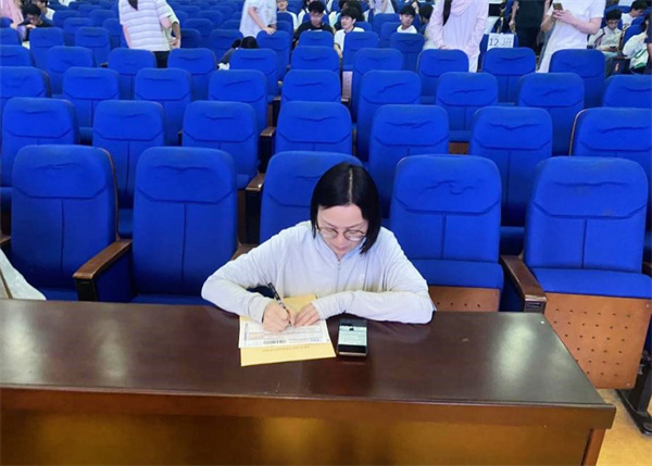 2025届高三毕业生档案集中转移工作3.jpg 2025届高三毕业生档案集中转移工作3.jpg