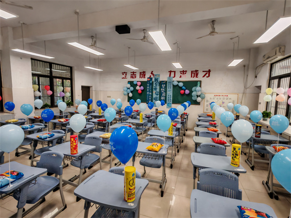 luck18平台高二年级温馨开启新学期(图2) luck18平台高二年级温馨开启新学期(图2)