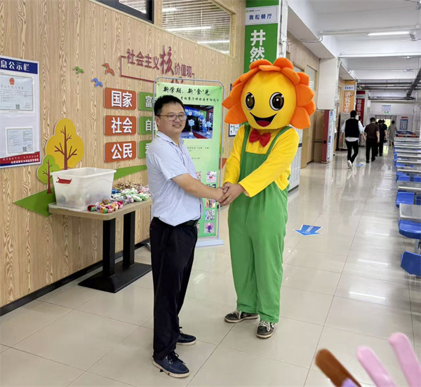 双餐厅迎新活动5.jpg 双餐厅迎新活动5.jpg