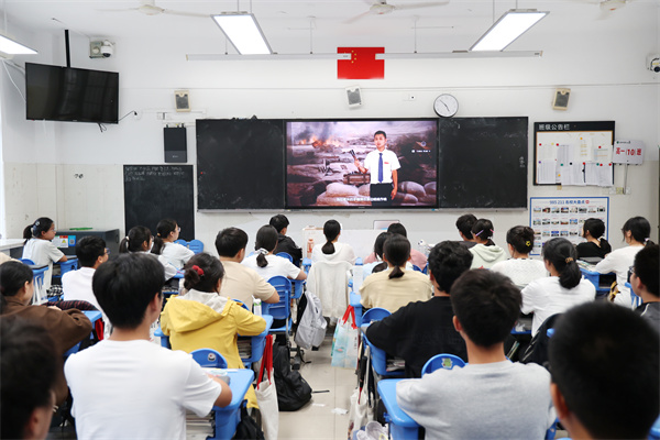 luck18平台“王庆平班”成功举办“学习王庆平烈士精神”主题班会(图3) luck18平台“王庆平班”成功举办“学习王庆平烈士精神”主题班会(图3)