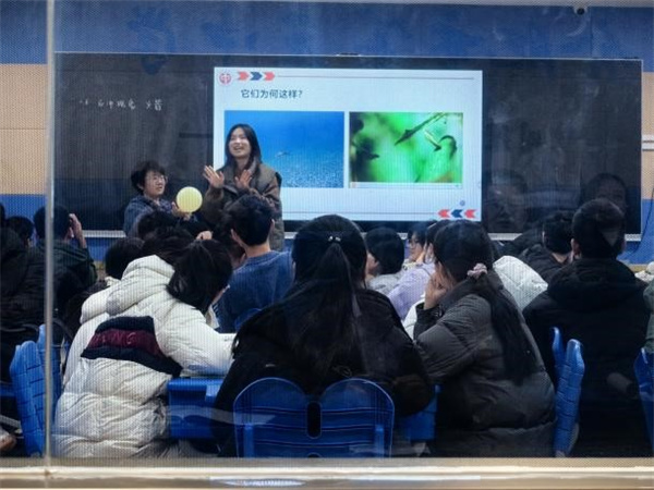 物理学科同课异构3.jpg 物理学科同课异构3.jpg
