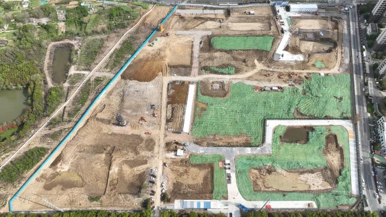 图2 七中学府校区项目用地现状航拍.jpg 图2 七中学府校区项目用地现状航拍.jpg