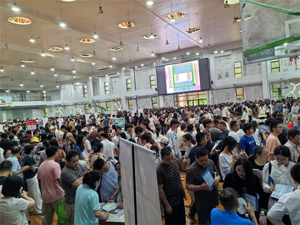 志愿填报不迷茫！luck18平台高招咨询会为升学“精准导航”(图4)