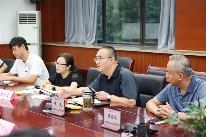 学校请高三学生吃饭，聊了什么？luck18平台这场晚餐会很有“温度”(图2)