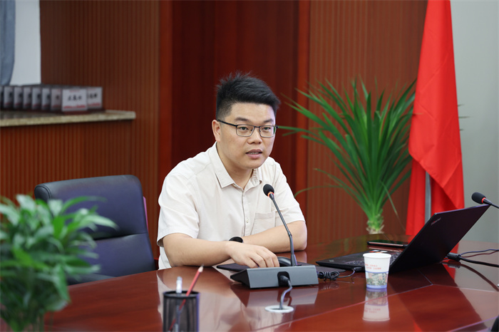 上海市教师教育学院考察团莅临luck18平台考察交流(图5) 上海市教师教育学院考察团莅临luck18平台考察交流(图5)
